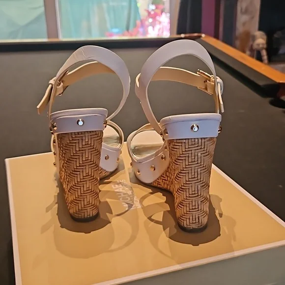 Michael Kors Ellen leather - Picture 4 of 10